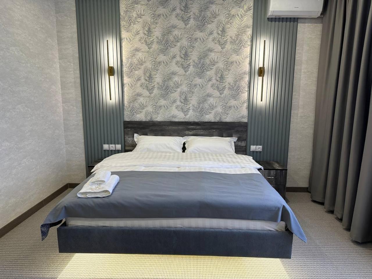 Grand Way Hotel Тараз Екстер'єр фото